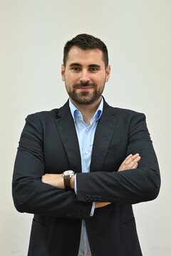 doc. dr Strahinja Obrenović