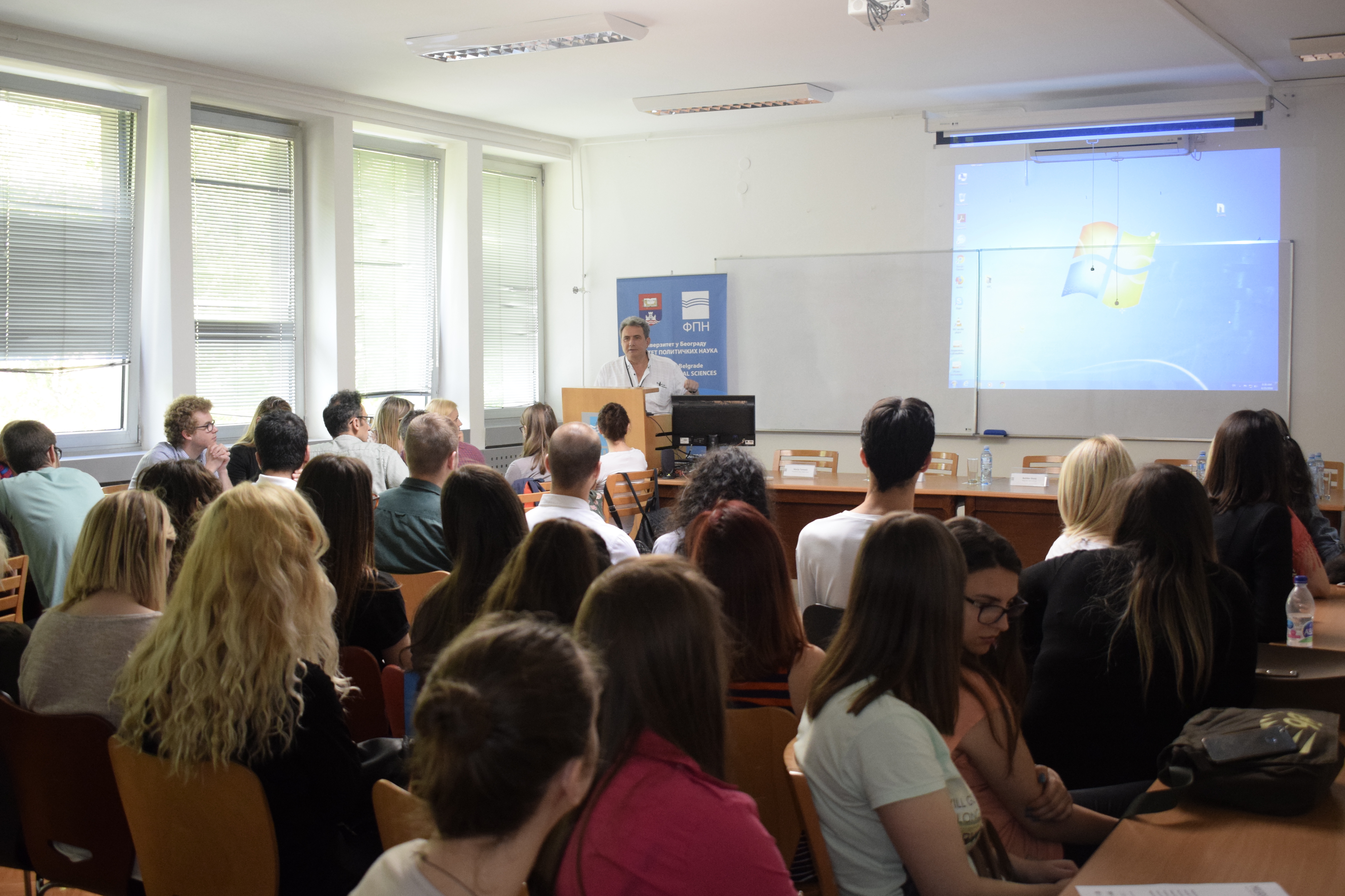 Отворена конференција „Избегличка криза две године касније: прошлост и будућност балканске руте“