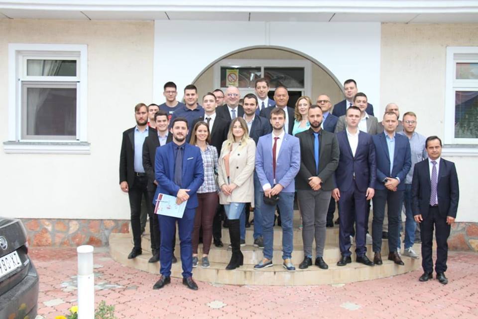 Представници Студентског парламента ФПН-а на заједничкој седници КОНУС-а и СКОНУС-а у Косовској Митровици