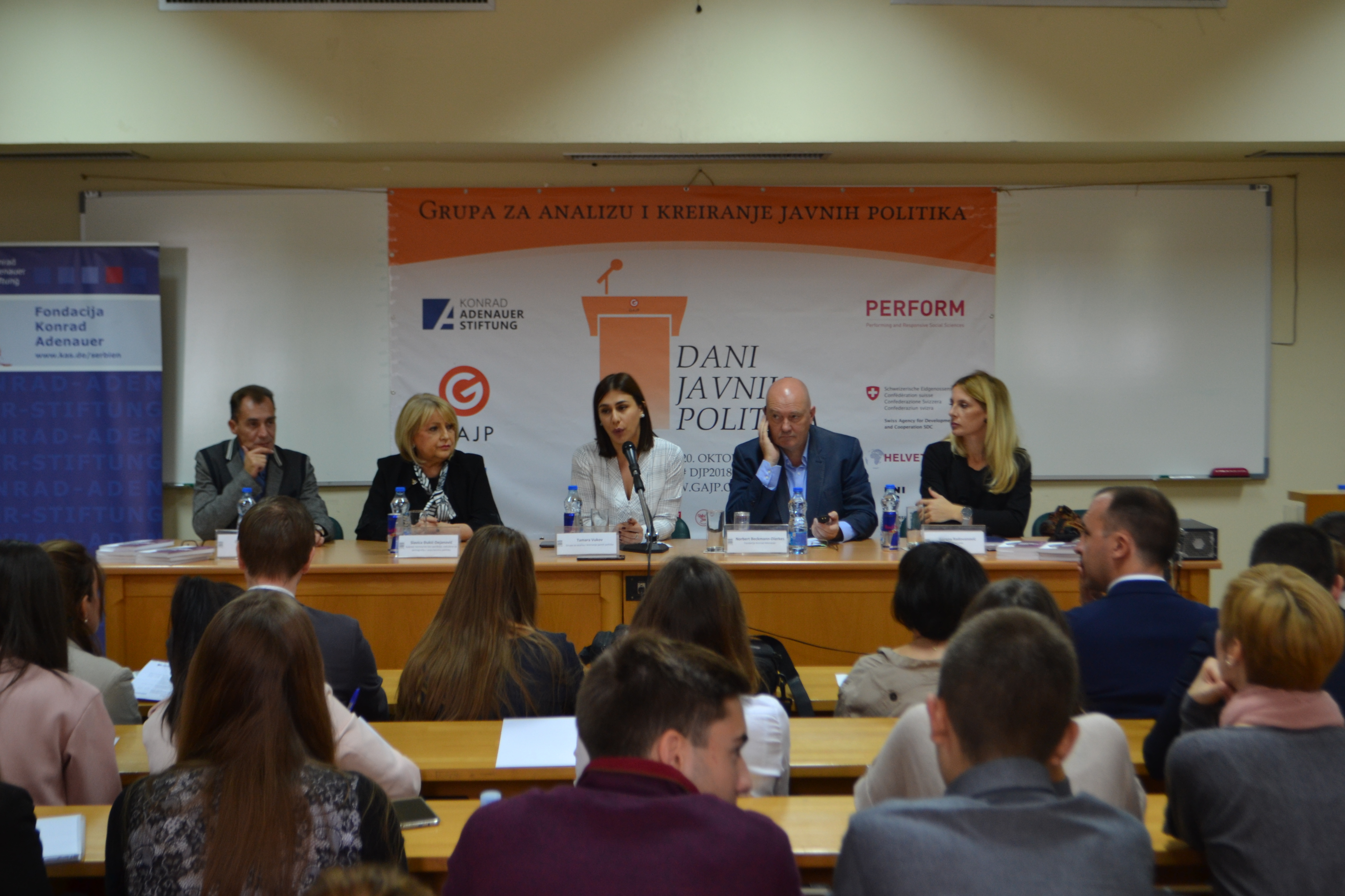 Отворени шести Дани јавних политика