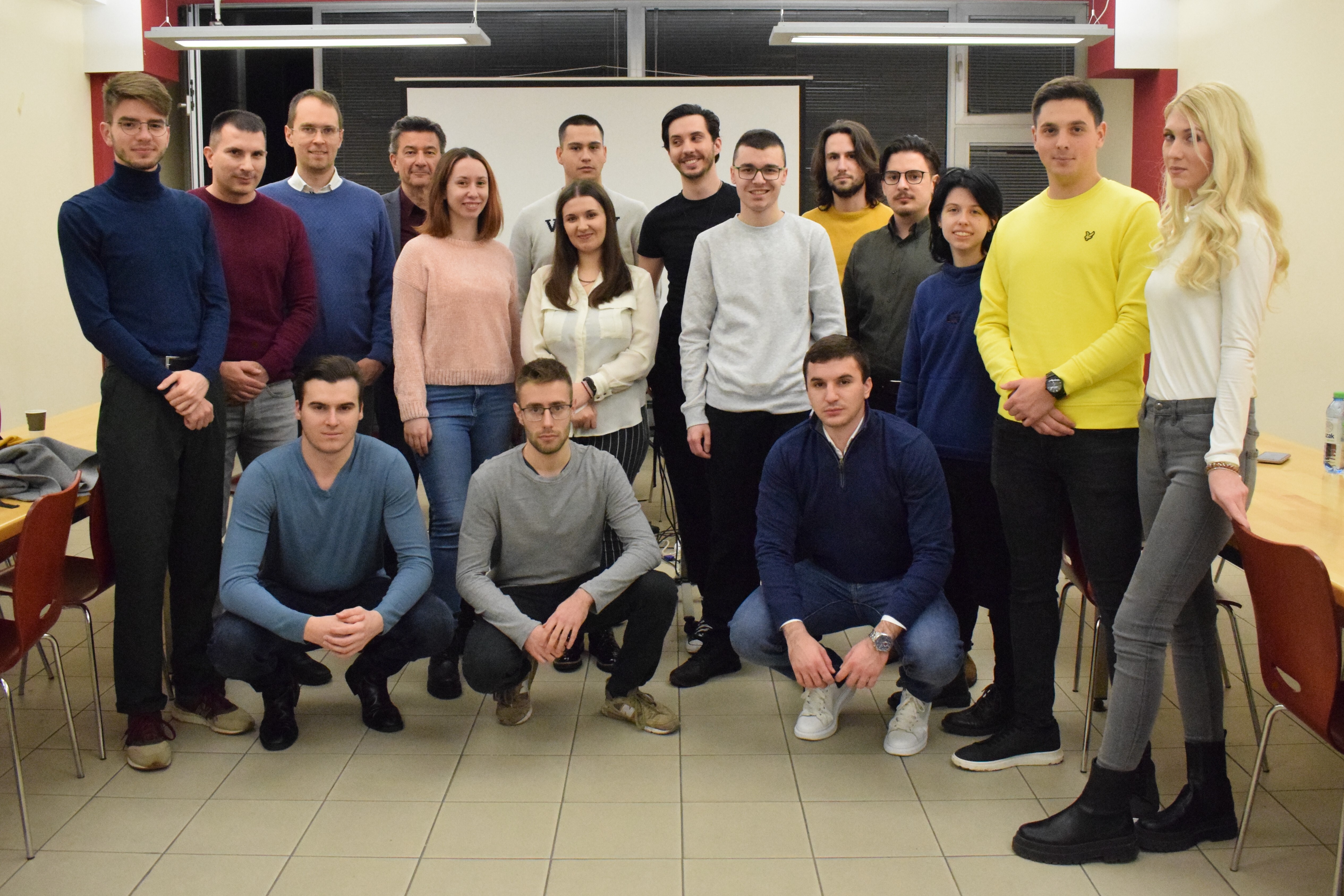 Читалачка група „Савремена политичка теорија и Савремена политичка економија“