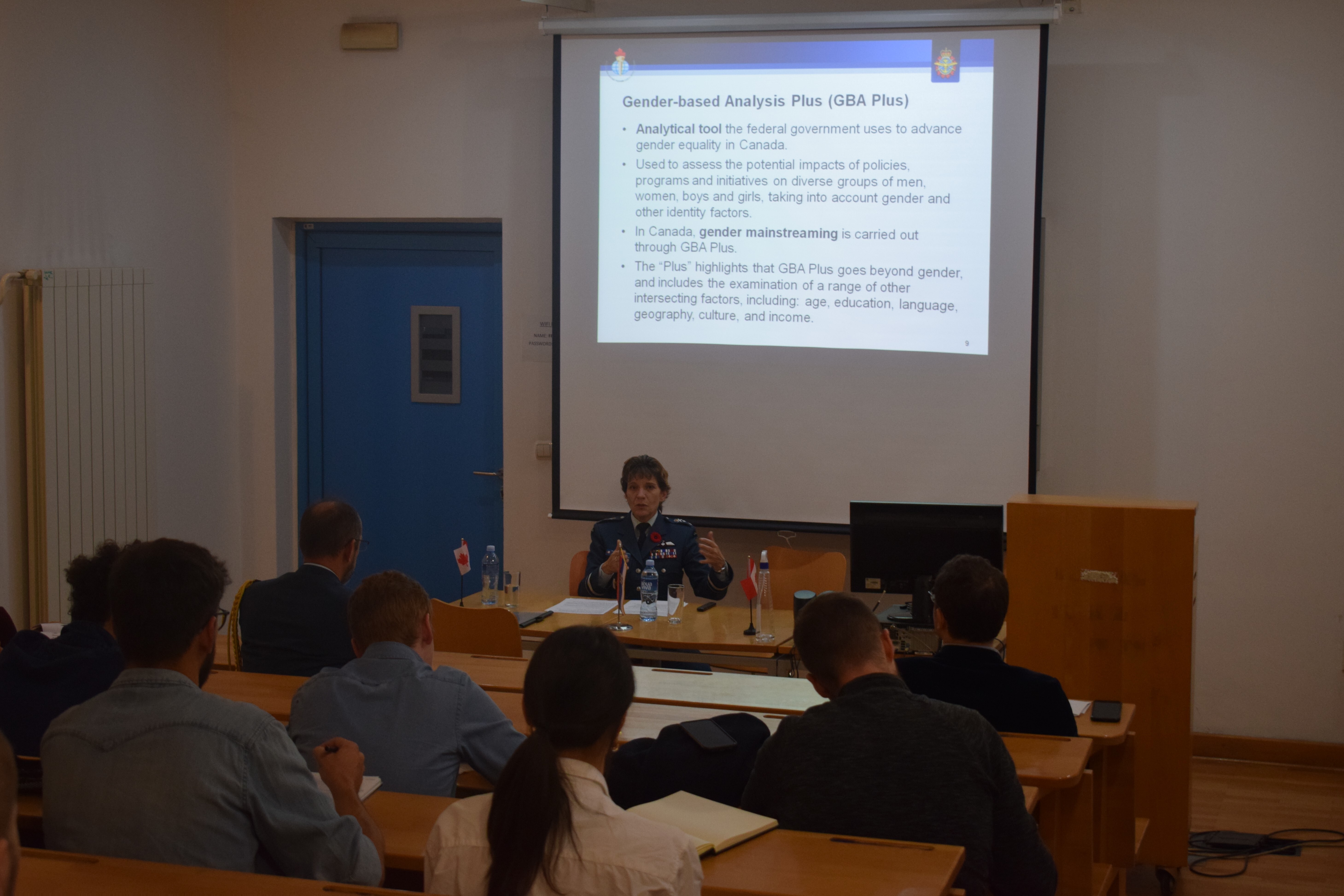 Одржано предавање „Улога жена у одржавању мира и безбедности широм света: канадски модел“