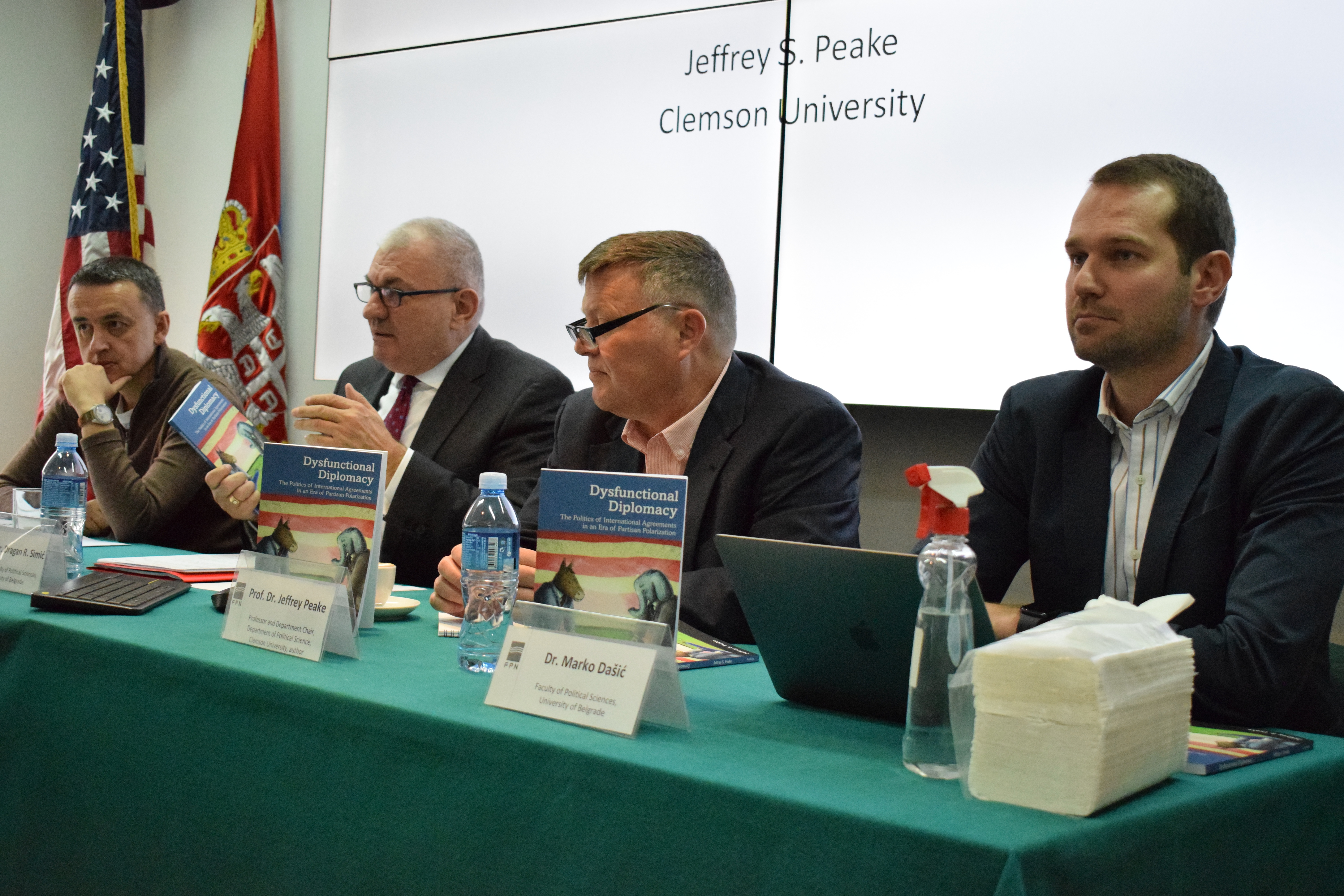 Predstavljena knjiga „Disfunkcionalna diplomatija: Politika međunarodne saradnje u partijski polarizovanom vremenu“