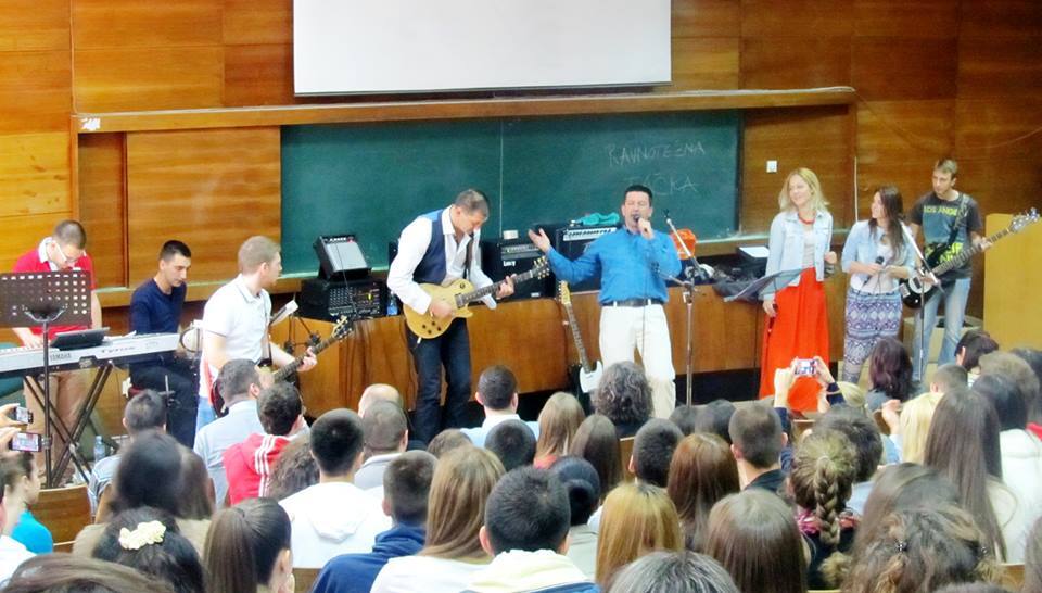 Poziv na koncert grupe ,,Čist gubitak"