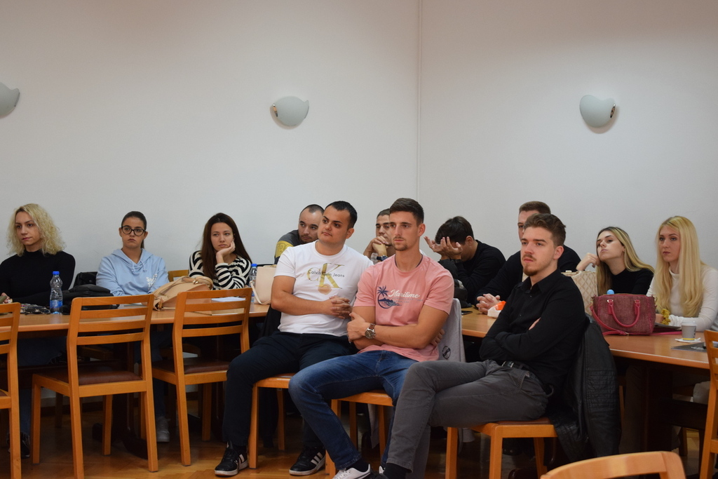 Održano predavanje prof. dr Hajnca Gertnera o vojnoj neutralnosti Austrije i Srbije u kontekstu rata u Ukrajini