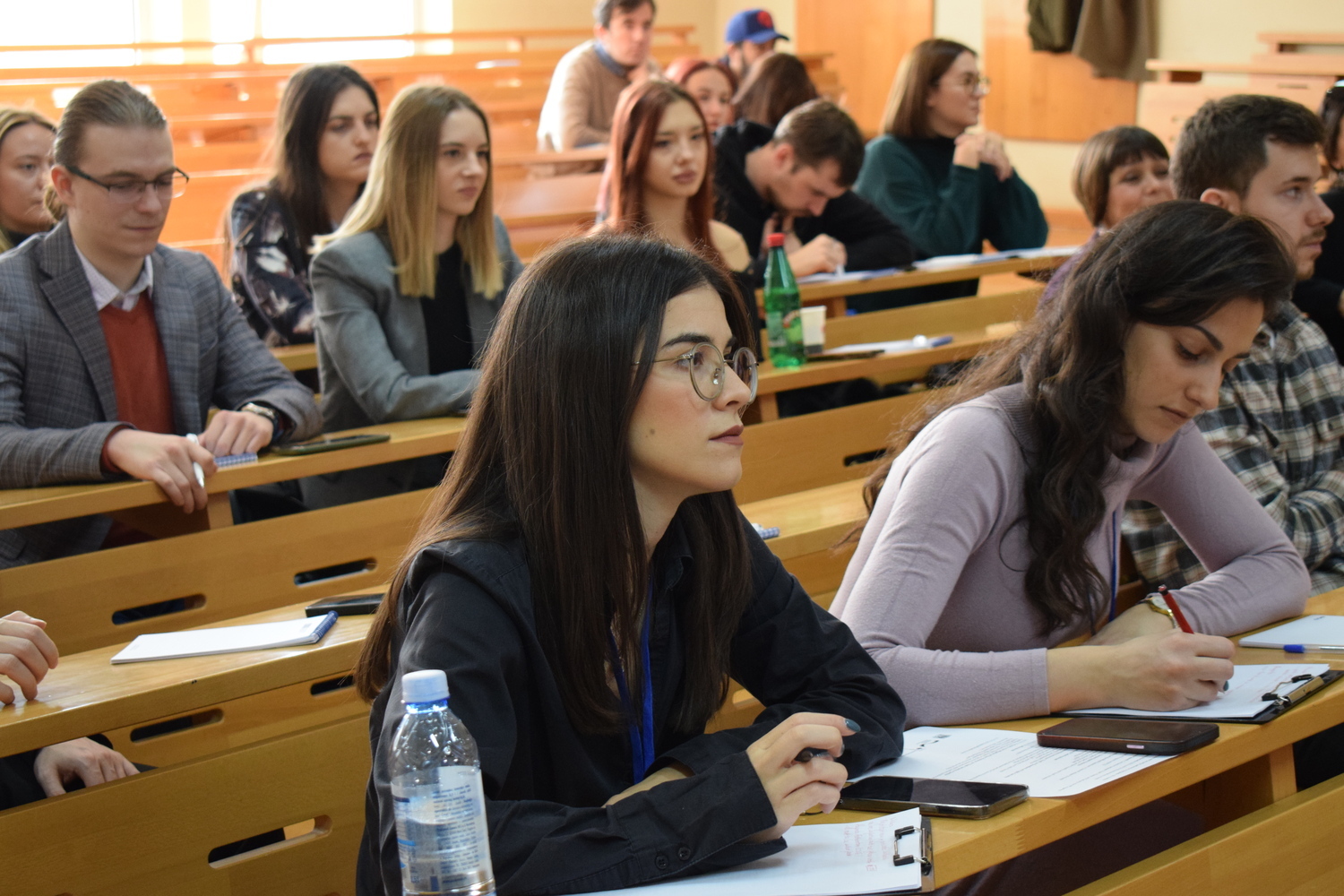 Реализован пројекат "Paint for Peace: Engaging Students in Youth, Peace, and Security"