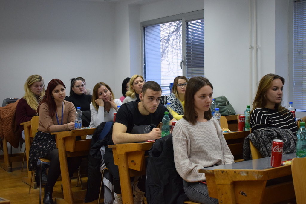 Одржана трибина ,,Од волонтера до професионалца“