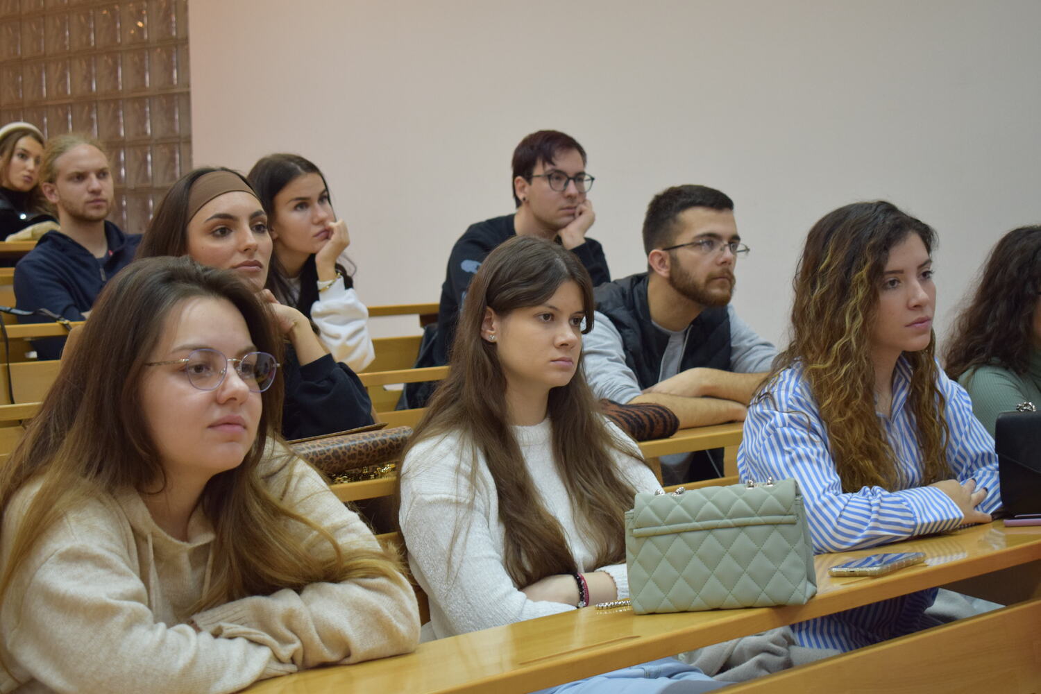 Одржано предавање „Undercover новинарство, могућности, проблеми, изазови истраживања“