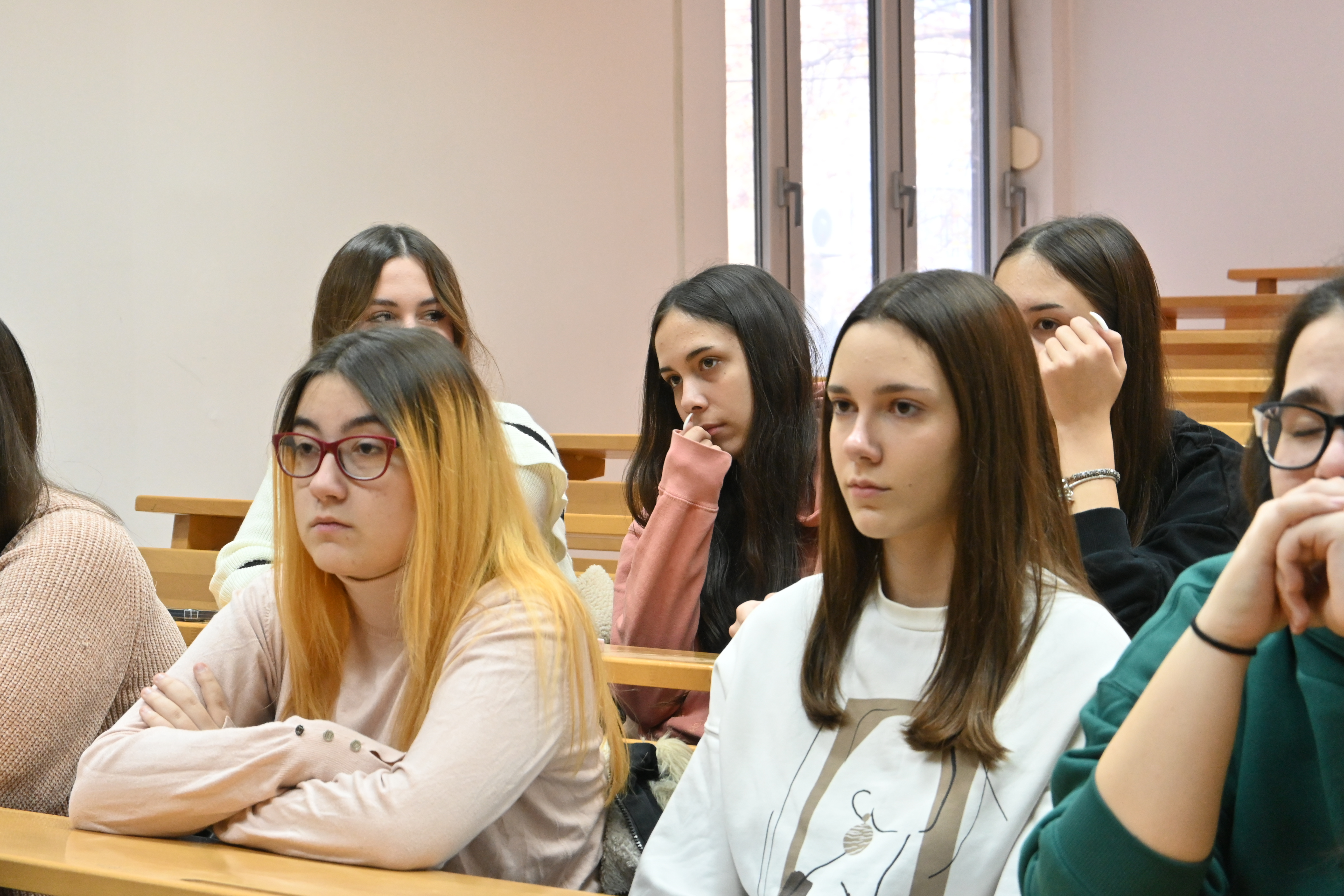 Ученици Седме београдске гимназије посетили Факултет политичких наука