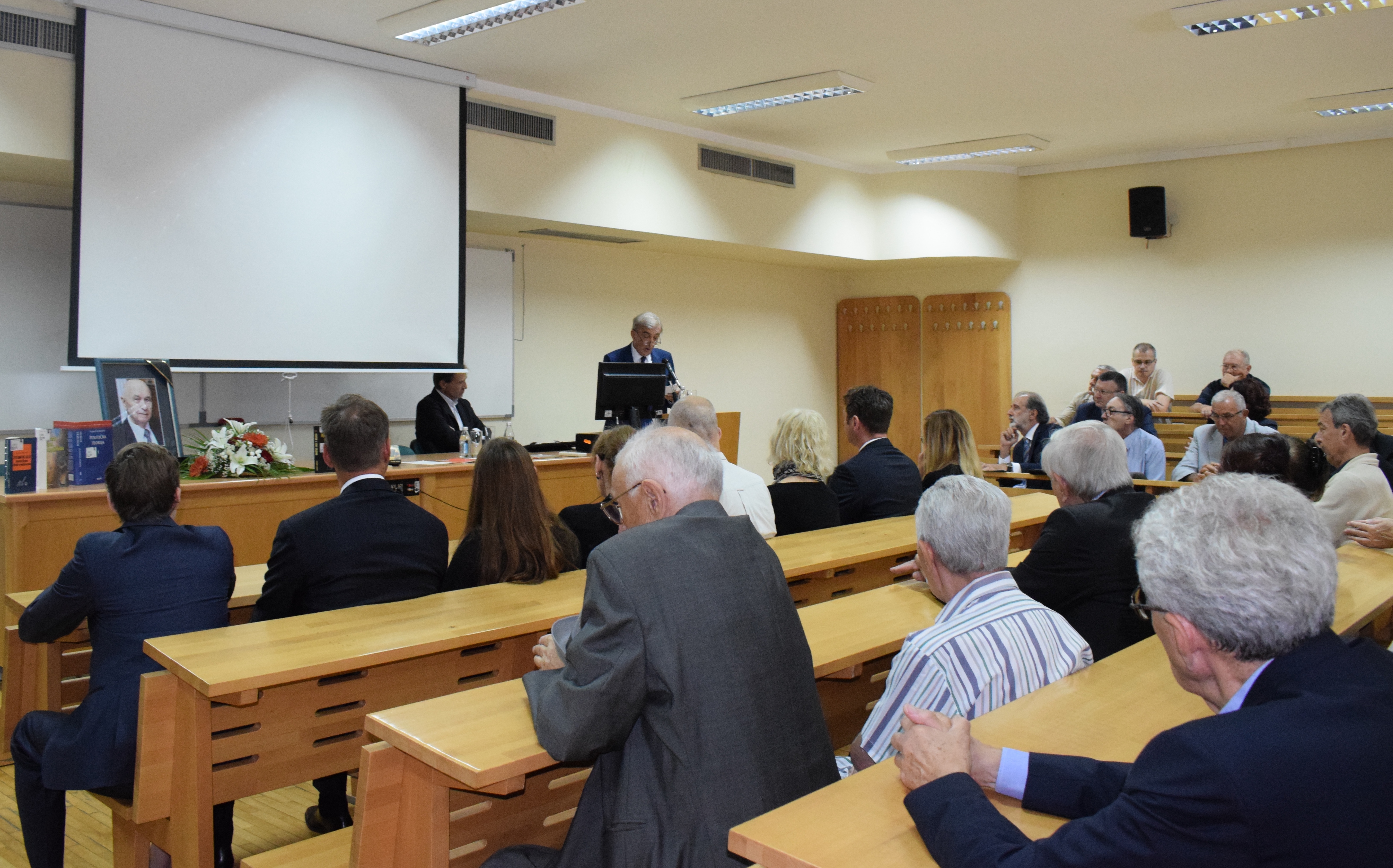 Комеморативни скуп посвећен успомени на преминулог академика др Војислава Становчића