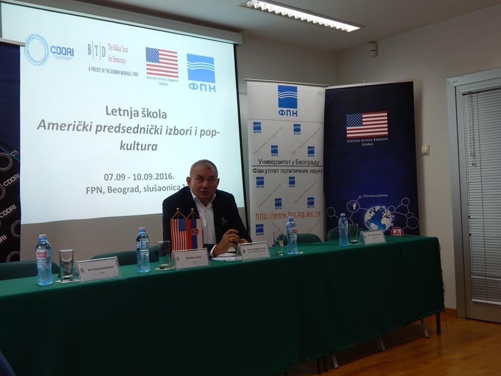 ПРВИ ДАН ЛЕТЊЕ ШКОЛЕ „АМЕРИЧКИ ПРЕДСЕДНИЧКИ ИЗБОРИ И ПОП КУЛТУРА“