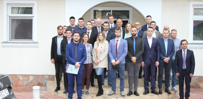 Представници Студентског парламента ФПН-а на заједничкој седници КОНУС-а и СКОНУС-а у Косовској Митровици