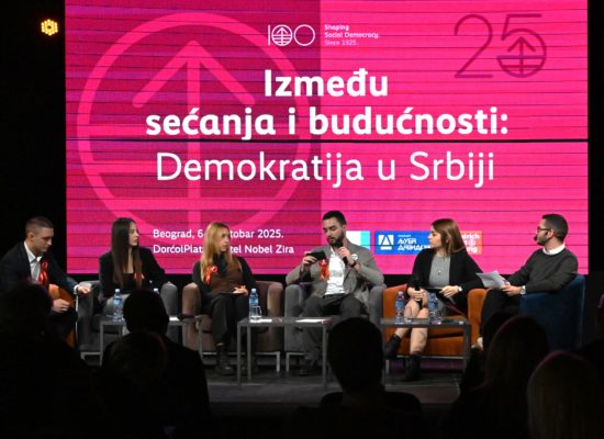Додељене награде победничким студентским радовима на тему ,,Демократија мојим речима”