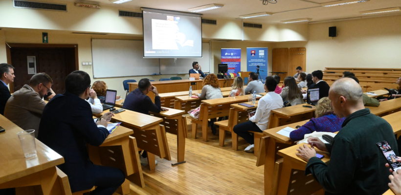 Одржано предавање ,,Културни корени демократског назадовања“ у оквиру 19. Сабора политиколога Одржано предавање ,,Културни корени демократског назадовања“ у оквиру 19. Сабора политиколога