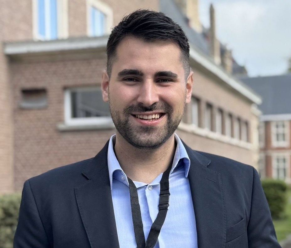 Страхиња Обреновић